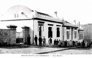 BOU-HANIFIA - ECOLES
